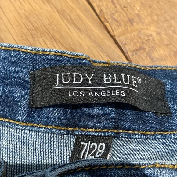 Judy Blue High Rise  Raw Hem Tuxedo Stripe Blue Jeans Size 28 - Picture 1 of 13